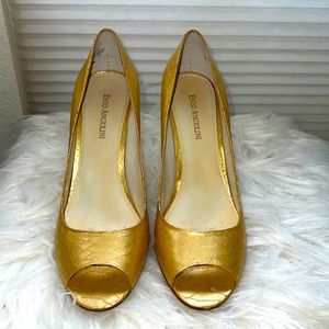 Gold high heel peekaboos